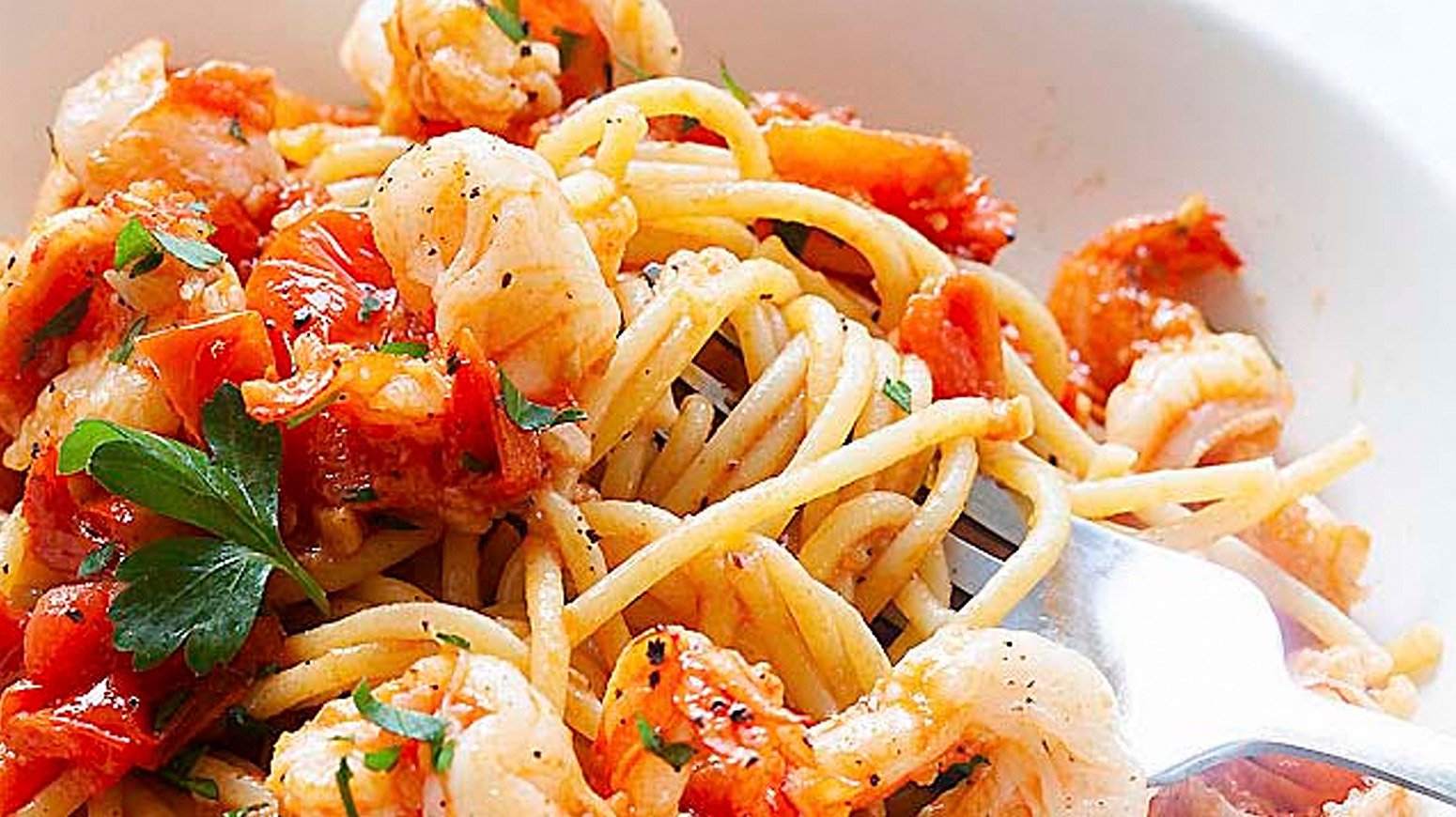 A simple Shrimp Pasta that’s perfect for the summertime! Similar to the Shrimp Fra Diavolo, this recipe is made with garlic and tomatoes bursting with summer goodness. This is a proper Italian recipe, the authentic way Italian home cooks and chefs make s
