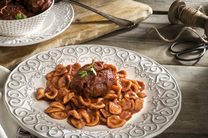 Beef cuts with tomato sauce